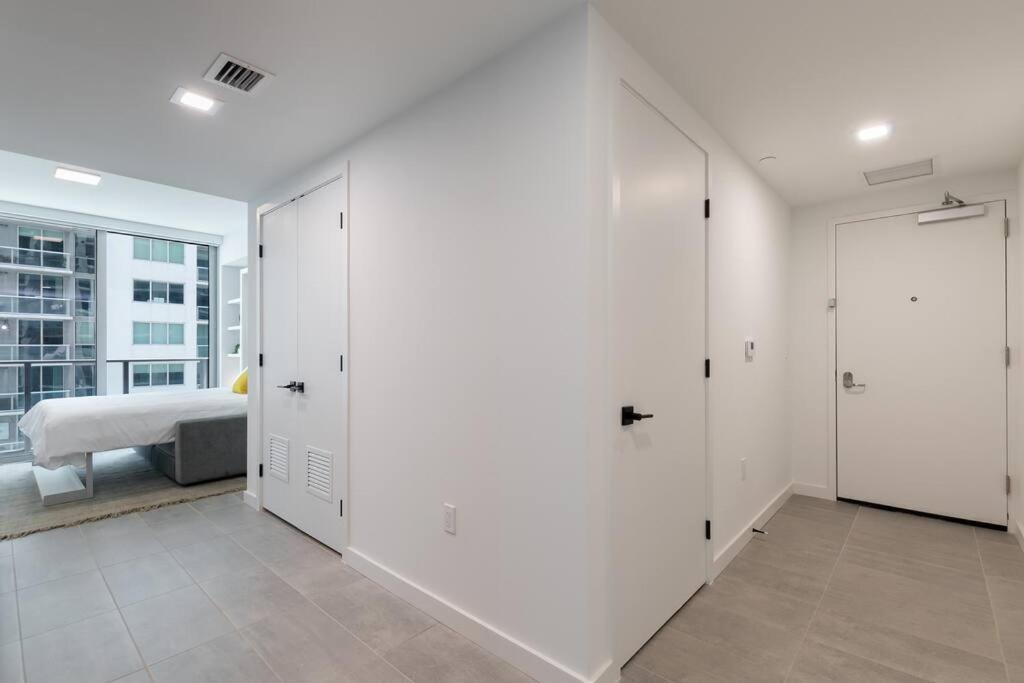 Stylish Modern Downtown Studio Free Parking Daire Miami Dış mekan fotoğraf