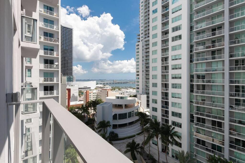 Stylish Modern Downtown Studio Free Parking Daire Miami Dış mekan fotoğraf